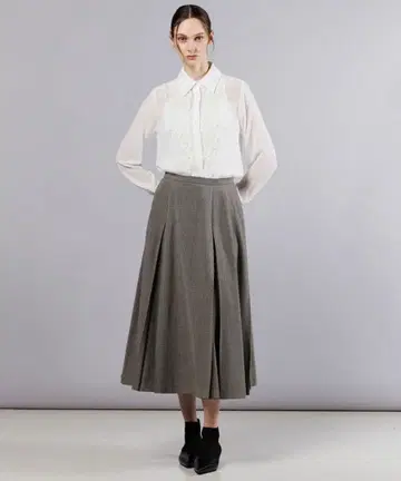 [새상품] 이번 시즌 Sov. / 박스 플리츠 스커트