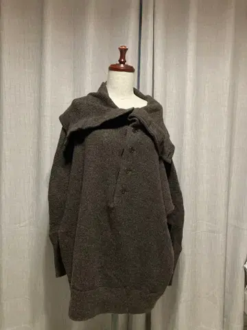 새상품급 zucca 주카 브라운 변형 터틀 니트