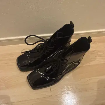 스터드 장식 블랙 부츠 39