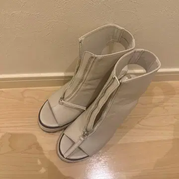 GYDA 제이 화이트 지퍼 하이컷 부츠