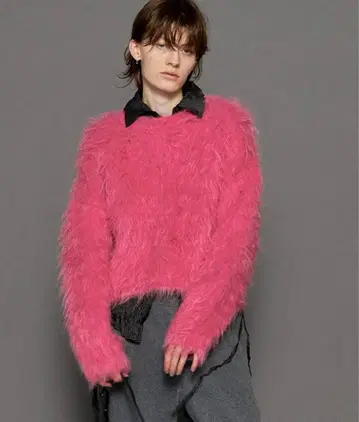 MAISONSPECIAL 플러피 샤기 풀오버 핑크