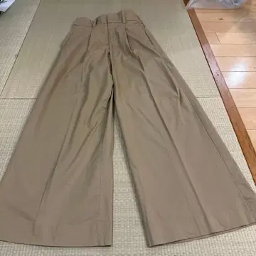 베이지 와이드 팬츠