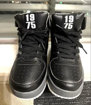 새상품급 전시품 AVIREX 아비렉스 하이컷 스니커즈 24cm