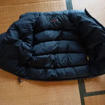 블랙 다운 자켓