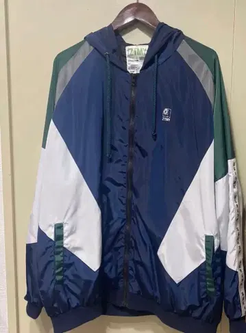 계속 한밤중이면 좋을 텐데. 후드 부착 자켓 온뢰락도 XL