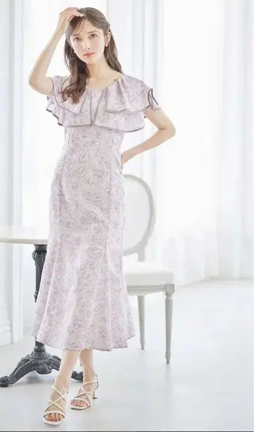 새상품 tocco closet 백 레이스업 꽃무늬 머메이드 원피스