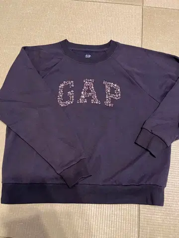 GAP 블랙 트레이닝복 스톤 장식 M