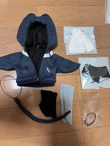 TinyFox 독향 아웃핏