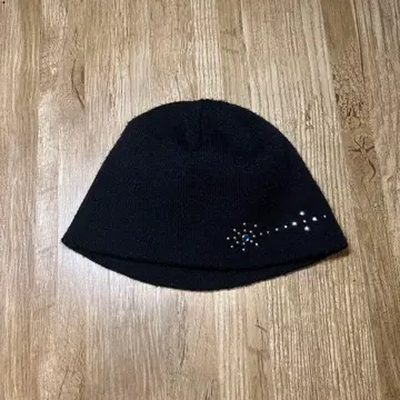 비즈 장식 블랙 니트 비니 archive y2k