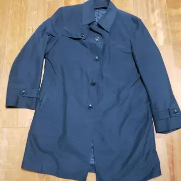 남성용 블랙 코트 긴팔 안감 부착