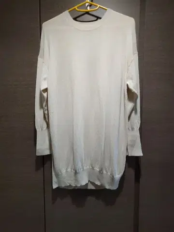 띠어리 럭스 아이보리 니트