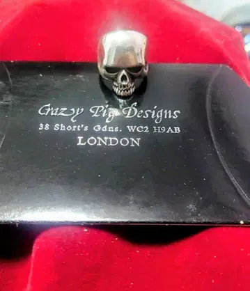 Crazy Pig 스몰 에빌 스컬 반지 정품