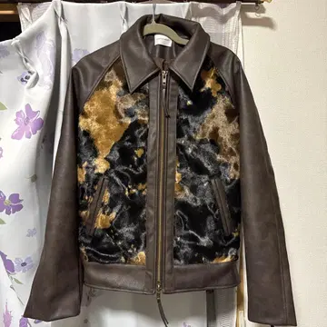 Camphor wood 페이크 송치 가죽 자켓