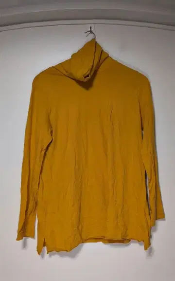 alacrity 머스타드 하이넥 긴팔