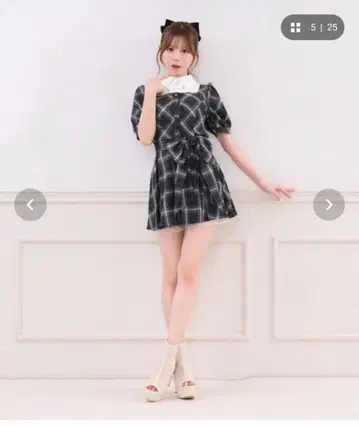 체크 무늬 미니 원피스 반팔 블랙 계열