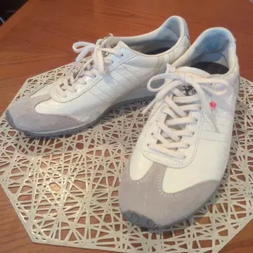 PATRICK 화이트 가죽 스니커즈 40 (25cm)