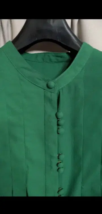 안티카 플리츠 블라우스