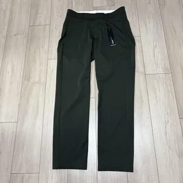 [ 새상품 ] 어태치먼트 매트 스트레치 저지 팬츠 카키 2