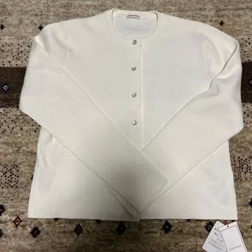 DRESSTERIOR 화이트 버튼 가디건