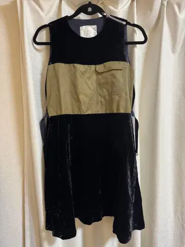 사카이 sacai 슬리브리스 원피스 블랙과 카키