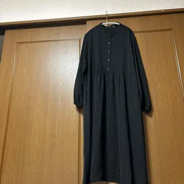 블랙 버튼 롱 원피스