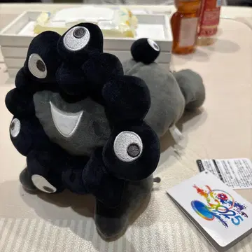 덤 포함 블랙 미야쿠미야쿠 기어가는 봉제 인형 M