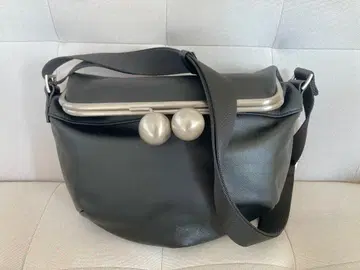 kawa-kawa 카와카와 가마구치 숄더백 블랙