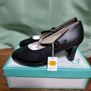 새상품 미사용 by 키다리 아저씨 통굽 스트랩 펌프스 힐