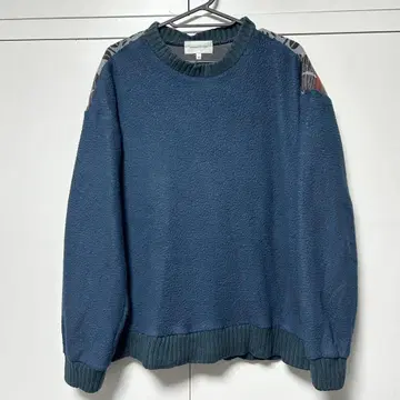 UNIVERSAL STYLE WEAR 네이비 스웨터 M 즉시 구매