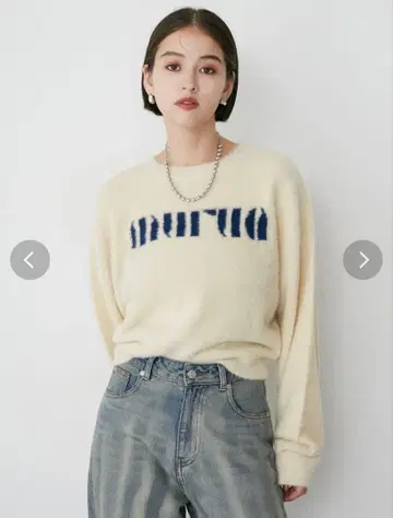 무루아 라운드 로고 샤기 니트 아이보리 MURUA