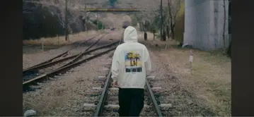 Four Mud Arrows 후디 화이트