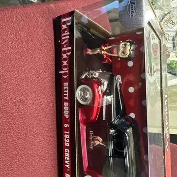 Betty Boop & 1939 Chevy 피규어 세트
