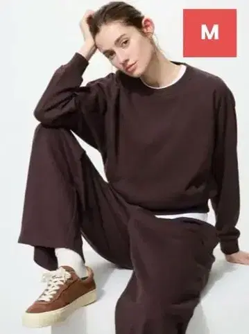 유니클로 / 맨투맨 크롭 셔츠 ( DARK BROWN M 사이즈 )