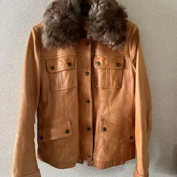 퍼 달린 베이지 양가죽 레더 자켓 M 사이즈