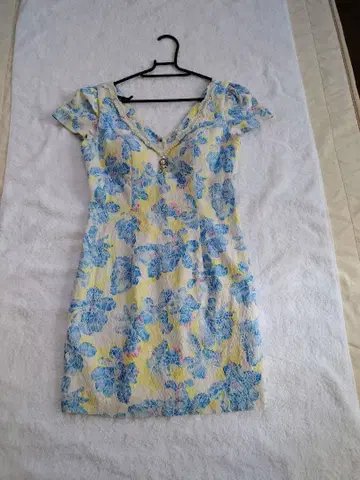 ROBE de FLEURS 꽃무늬 타이트 드레스