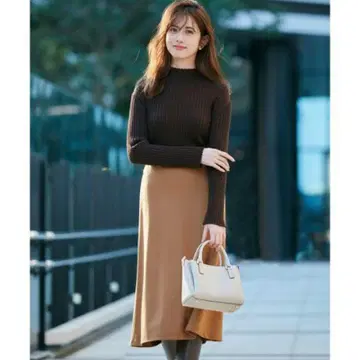 23구 파인 울 플란넬 플레어 스커트 38