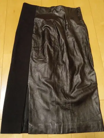 새상품급 양가죽 SEVEN DAYS STYLE 타이트 스커트 슬릿 블랙