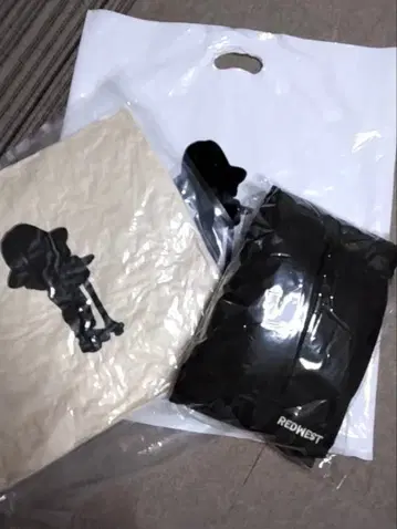 REDWEST JIN AKANISHI 아카니시 진 업그레이드 혜택