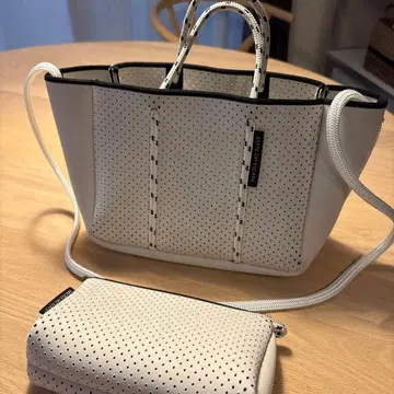 스테이트 오브 이스케이프 쁘띠 화이트