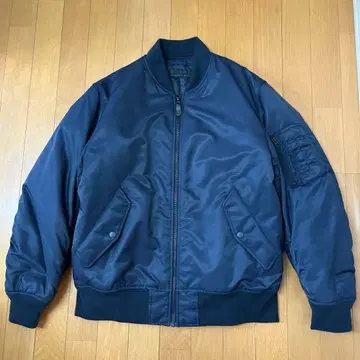 새상품급 유니클로 UNIQLO 22AW MA-1 블루종 네이비 L