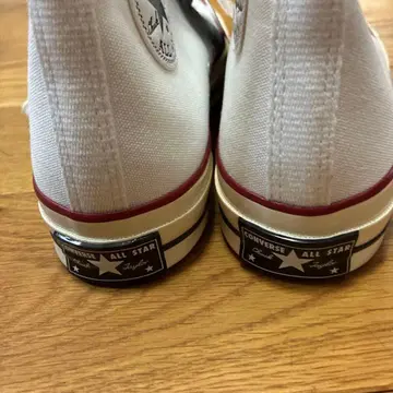 [가격 인하] CONVERSE CT70 화이트 스니커즈