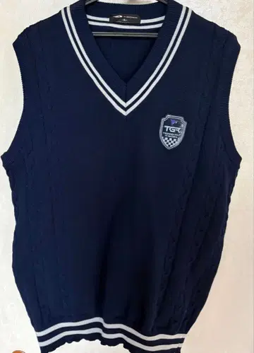 TGR 네이비 V넥 니트 베스트 3L