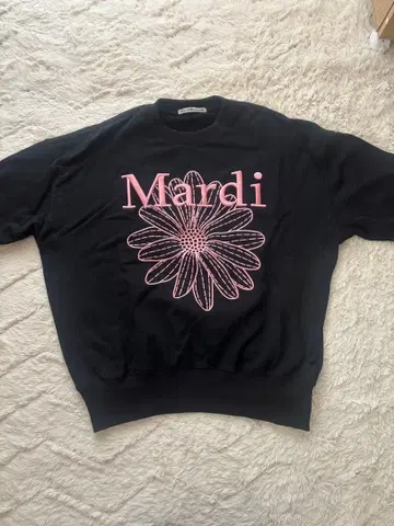 Mardi 꽃무늬 프린트 맨투맨 블랙