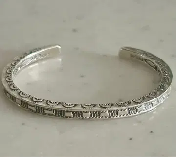 제네바 라몬(Geneva Ramone) 스퀘어 4면 스탬프 뱅글