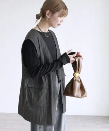 reca 빈티지 V넥 롱 베스트 차콜 그레이