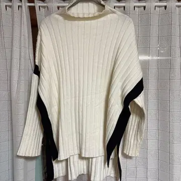 스콧 클럽 화이트 리브 니트