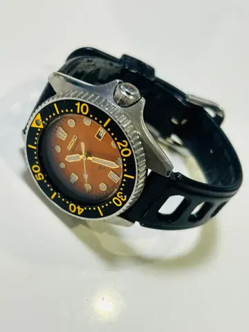 SEIKO 다이버 워치 오렌지