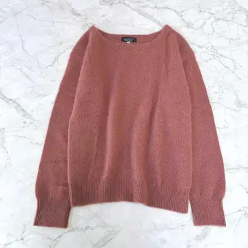 JUSGLITTY 저스길리티 라쿤 혼방 수플레 니트 짙은 핑크 2