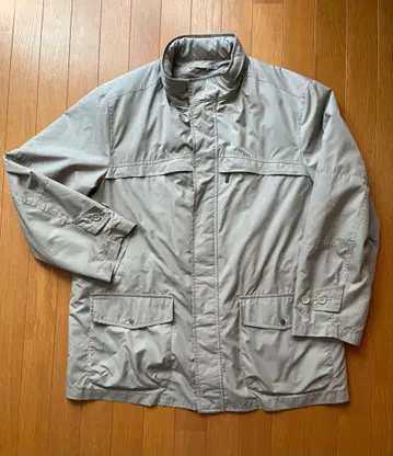 밀리터리 스타일 베이지 자켓