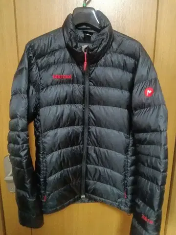 Marmot 블랙 다운 자켓 M 사이즈 발수 클리닝 완료